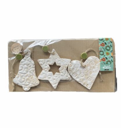 Photo of set of mix decoration which contains 3 pieces of ornaments.