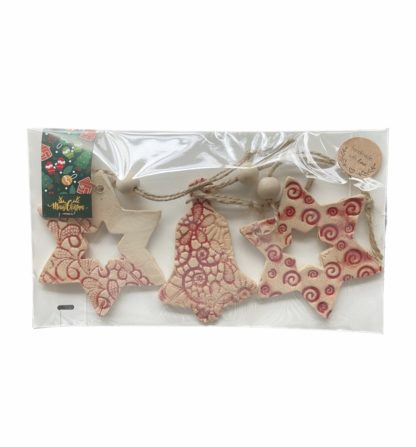 Photo of set of mix decoration which contains 3 pieces of ornaments.